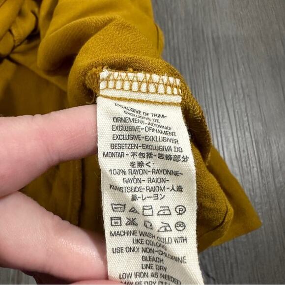 Free People Twist & Shout Gold Mustard Keyhole Buckle Back Tank Top Size S - Picture 6 of 8